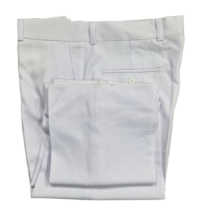 Calça branca de gabardine